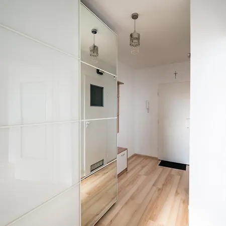 Praga Lukowska Cosy By Bookinghost ורשה