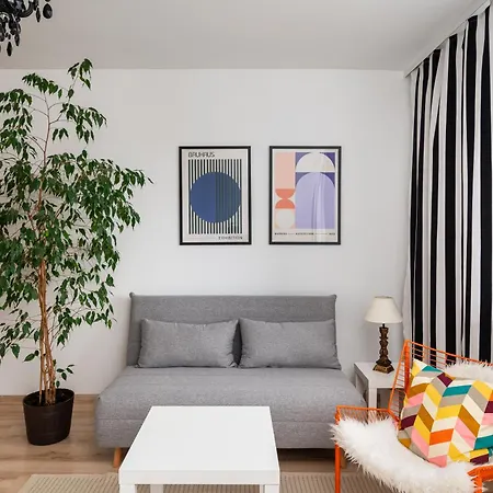 Praga Lukowska Cosy By Bookinghost ורשה